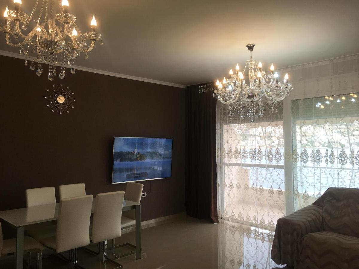 Royal Queen And King Luxury Apartment Саранде Екстериор снимка