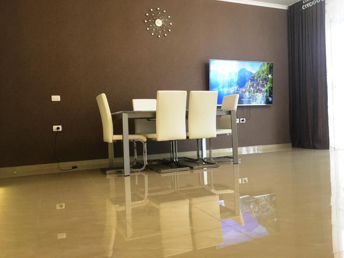 Royal Queen And King Luxury Apartment Саранде Екстериор снимка