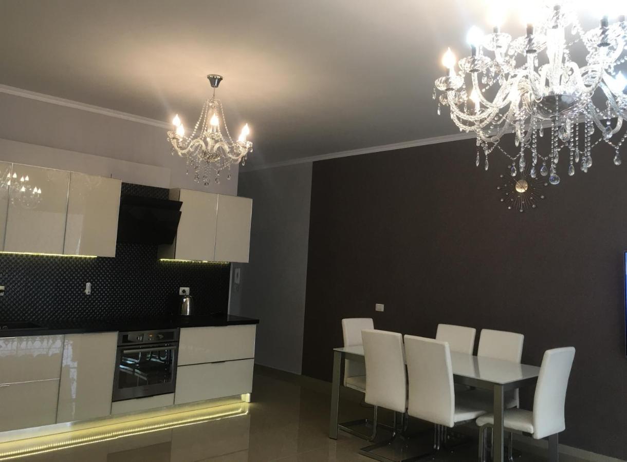 Royal Queen And King Luxury Apartment Саранде Екстериор снимка